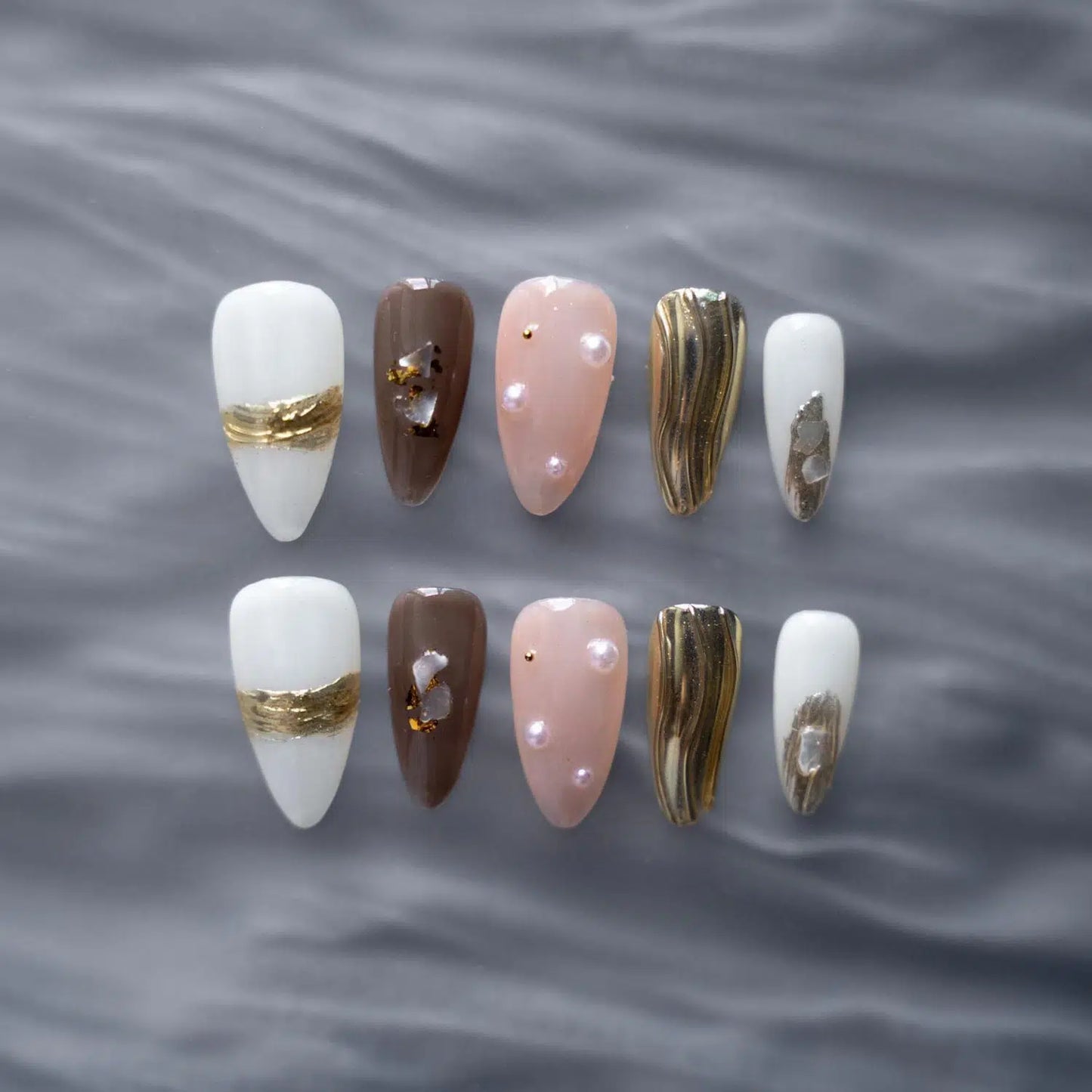 Ami Ami Press On Nails Goldie