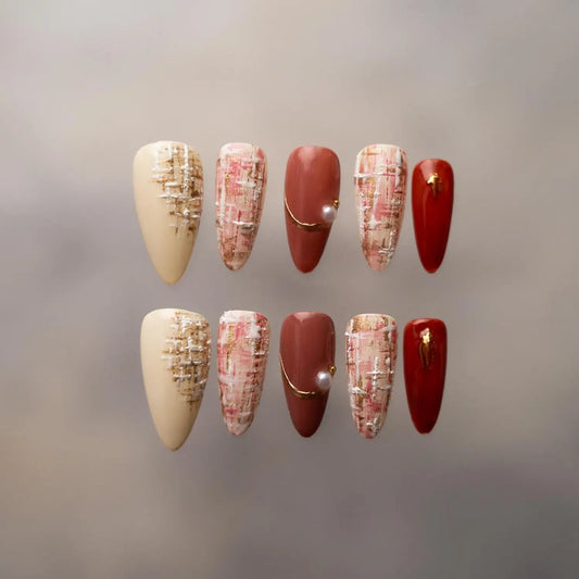 Ami Ami Press-On Nails Nine To Five