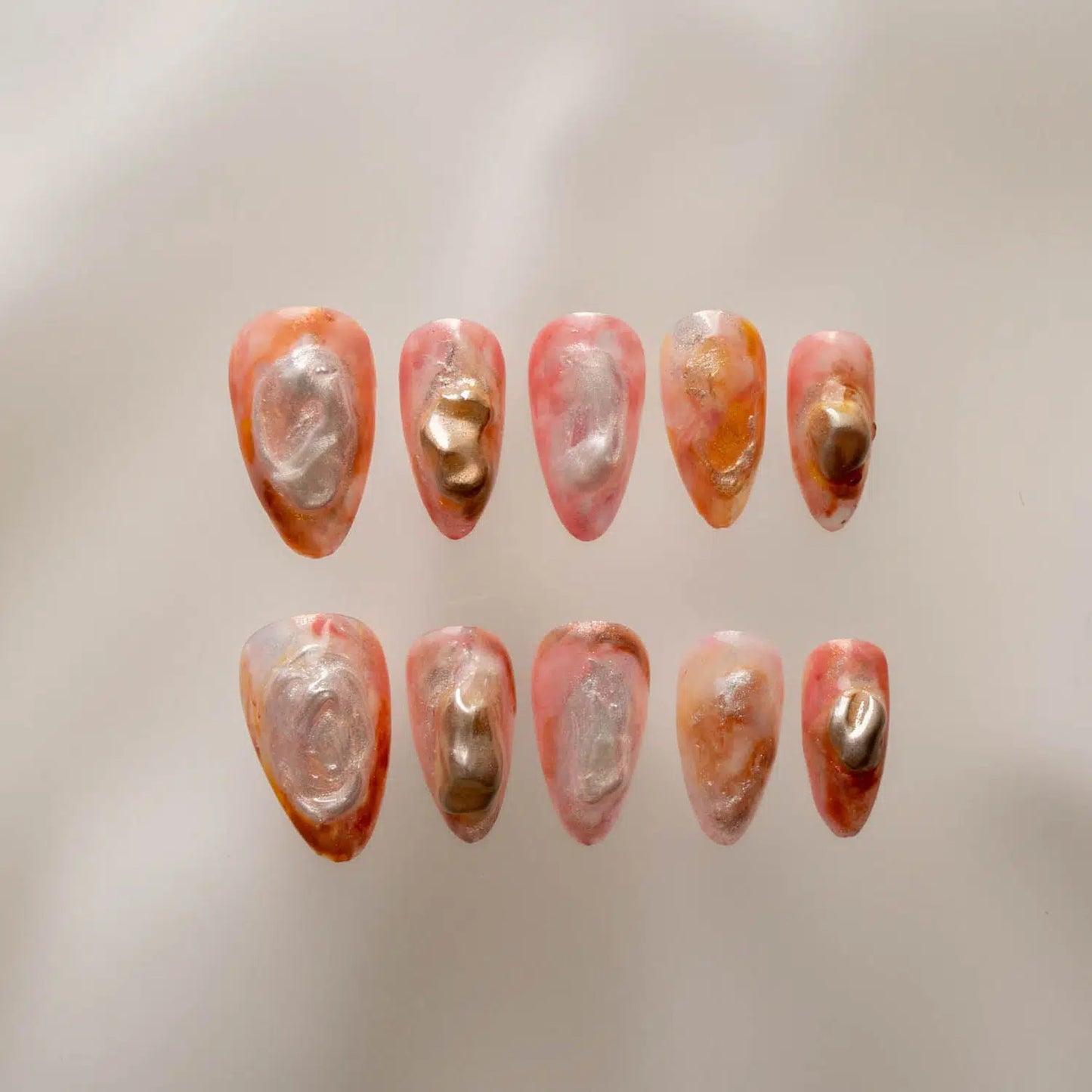 Ami Ami Press On Nails Romantica